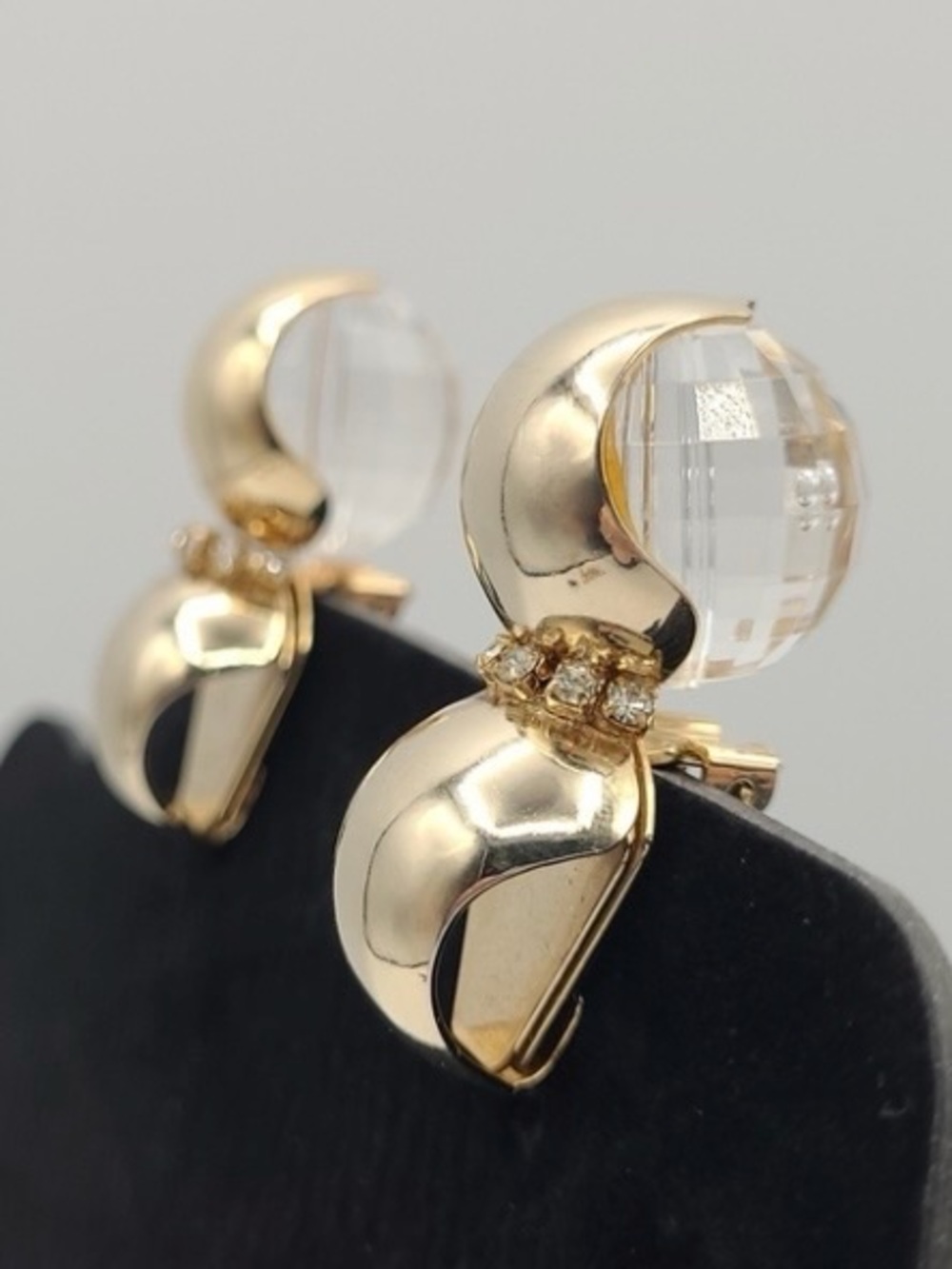 Vintage Gold Tone Crystal Drop Clip-On Earrings
